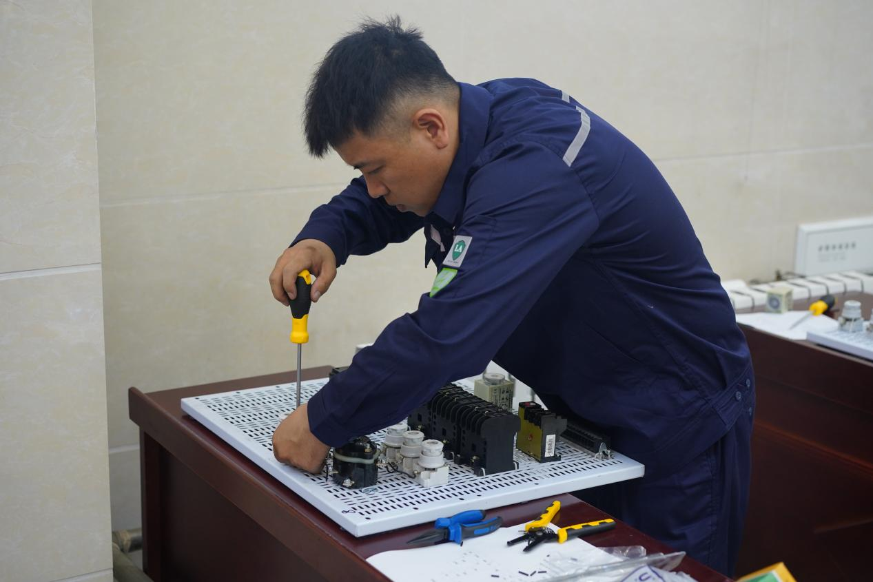 现场直击!神木分公司这场技能大比武秀出了“真功夫”